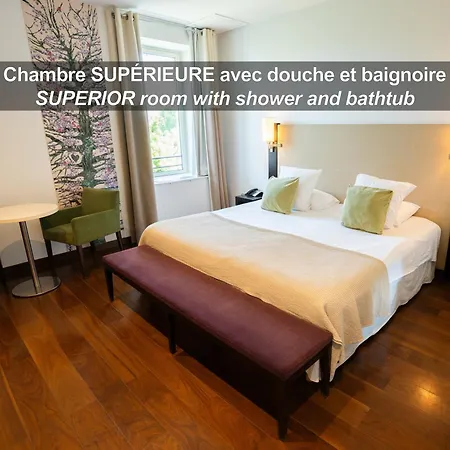 Hotel La Ferme De Bourran - - Parking Privé, Soirée étape, Bornes Voitures électriques 4*