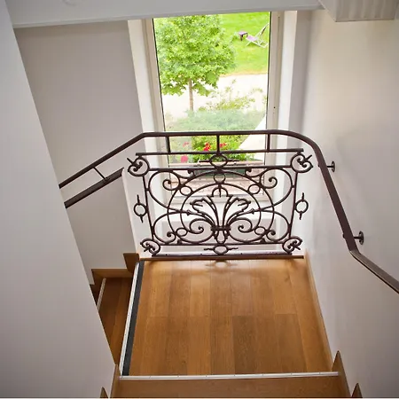 La Ferme De Bourran - - Parking Privé, Soirée étape, Bornes Voitures électriques Hotel 4*