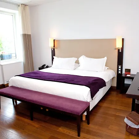 La Ferme De Bourran - - Parking Privé, Soirée étape, Bornes Voitures électriques Hotel Rodez