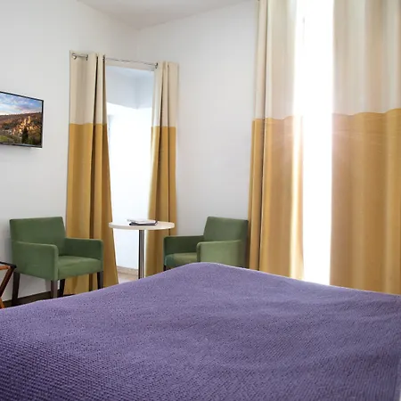 La Ferme De Bourran - - Parking Prive Avec Bornes Pour Voitures Electriques 4* רודז
