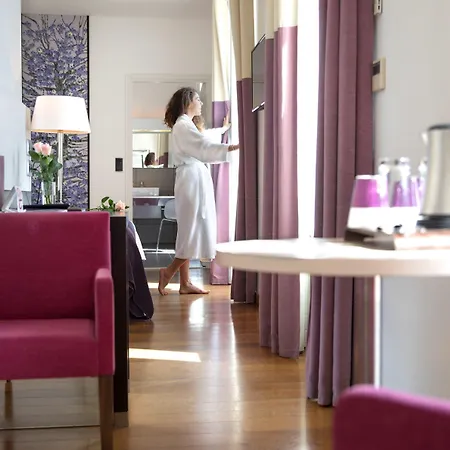 Hotel La Ferme De Bourran - - Parking Privé, Soirée étape, Bornes Voitures électriques