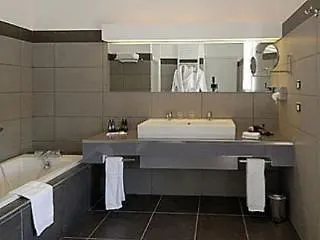 Hotel La Ferme De Bourran - Parking Prive Gratuit 4*