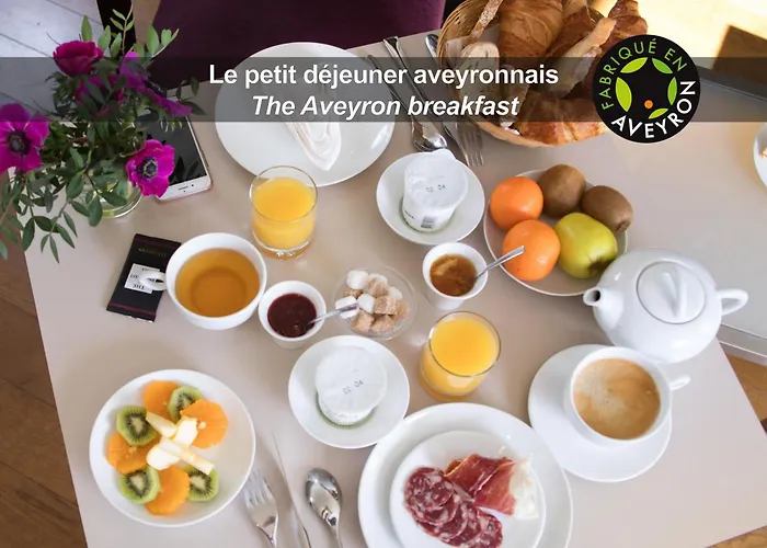 ホテル La Ferme De Bourran - - Parking Prive, Soiree Etape, Bornes Voitures Electriques ロデーズ