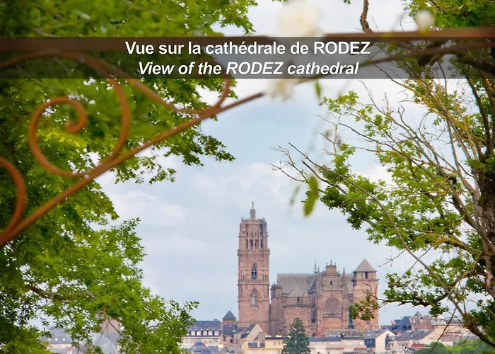 ホテル La Ferme De Bourran - - Parking Prive, Soiree Etape, Bornes Voitures Electriques ロデーズ