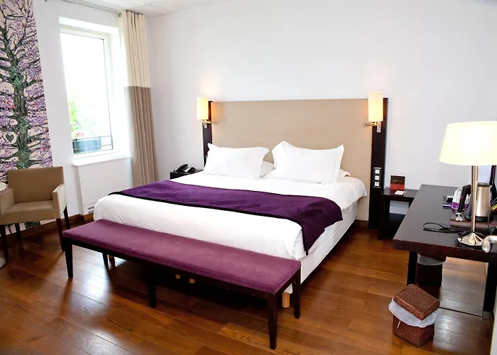 La Ferme De Bourran - - Parking Prive, Soiree Etape, Bornes Voitures Electriques ホテル ロデーズ