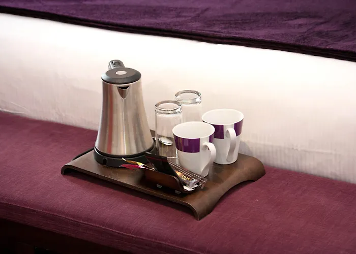 ホテル La Ferme De Bourran - - Parking Prive, Soiree Etape, Bornes Voitures Electriques 4*